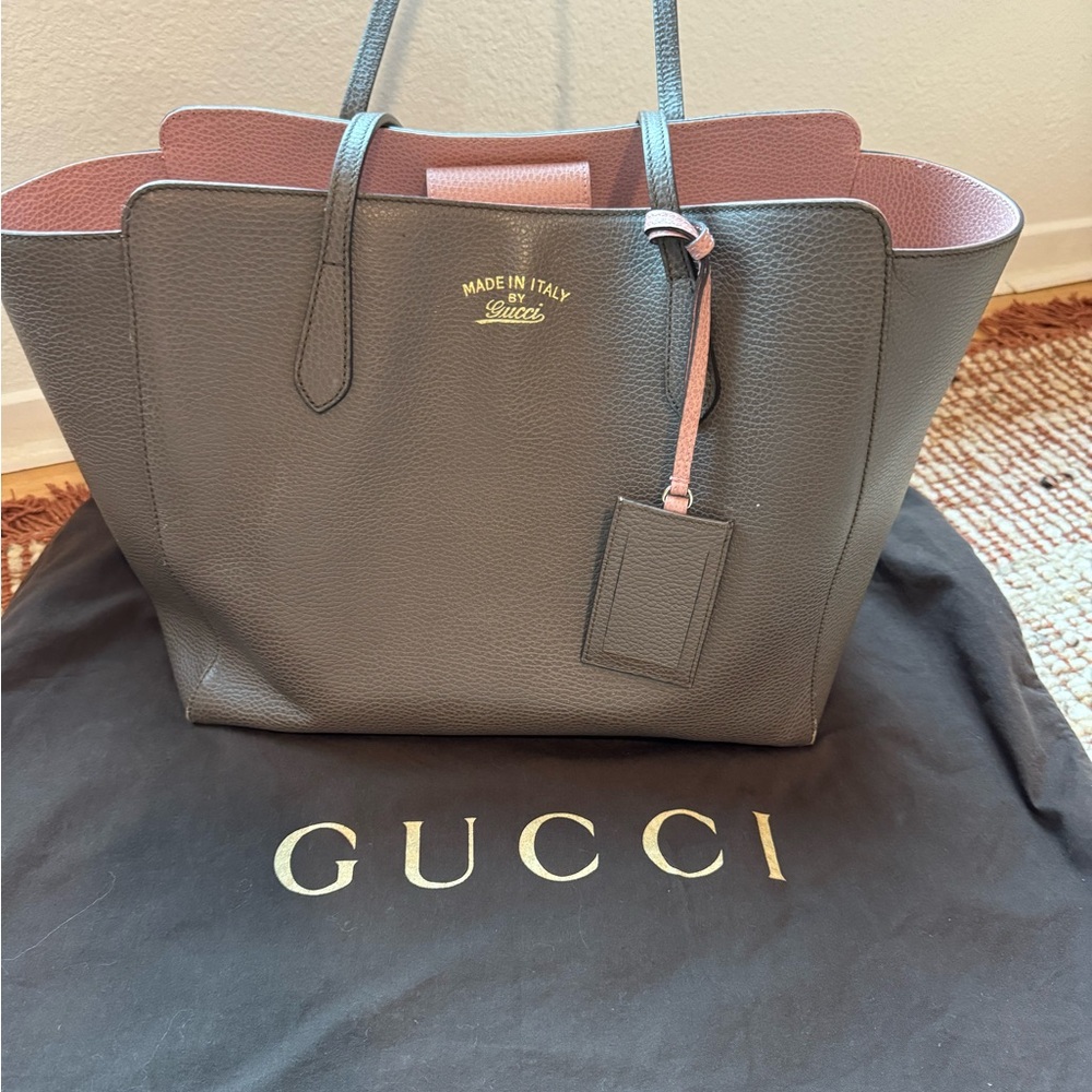 Gucci Women's Swing Tote in Taupe and Pink large size